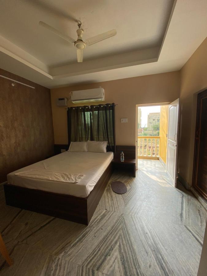 Hotel Aavaas Puri Kültér fotó